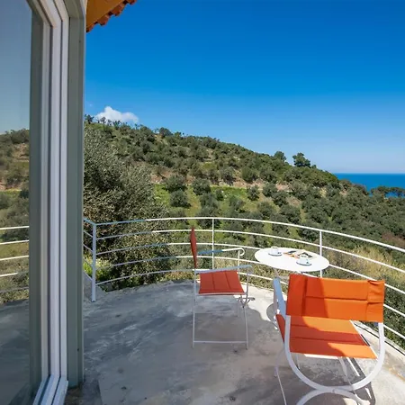 Вилла Avgi Глосса