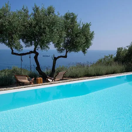 Villa Avgi *