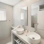 Avgi