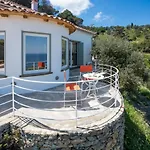 Avgi Villa *
