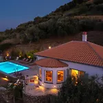 Avgi Glossa